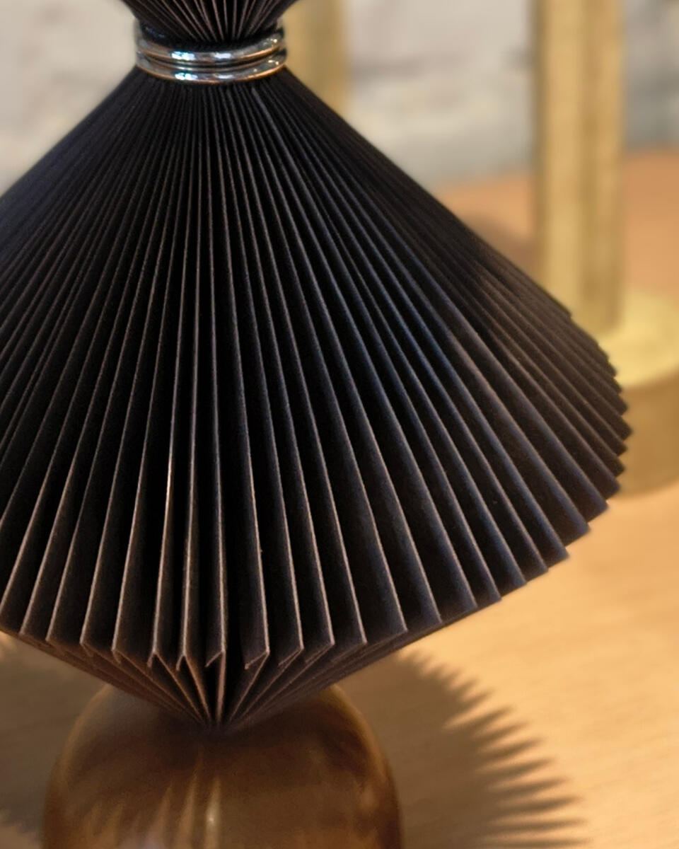 Vértice II Escultura em papel. Coleção Vértice